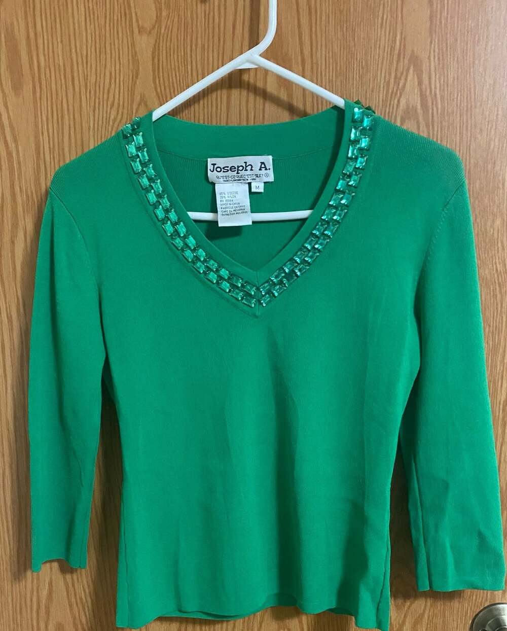 Joseph A. V-Neck Embellished Rhinestone Sweater Size M Green